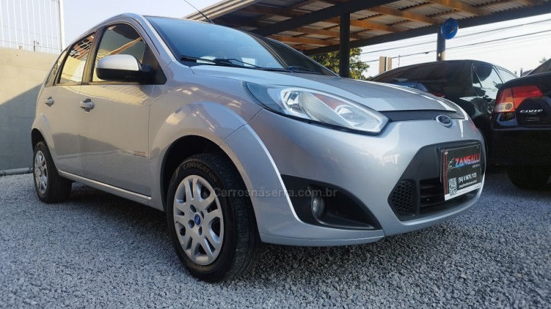 FIESTA 1.6 MPI CLASS HATCH 8V FLEX 4P MANUAL - 2011 - FARROUPILHA