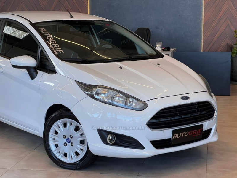 FIESTA 1.5 SE HATCH 16V FLEX 4P MANUAL - 2015 - CAMPO BOM