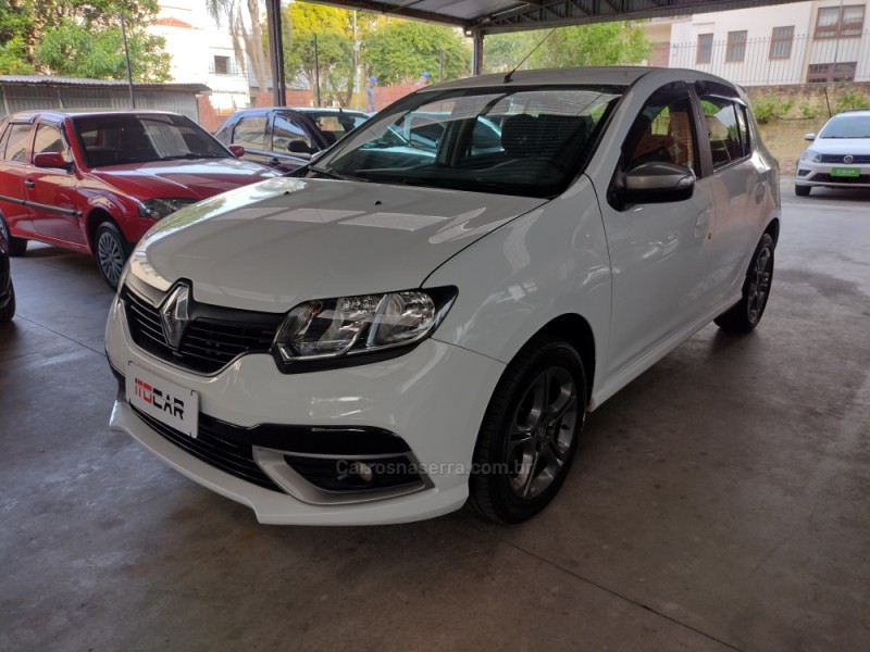 SANDERO 1.6 GT LINE LIMITED FLEX 4P MANUAL - 2018 - GARIBALDI