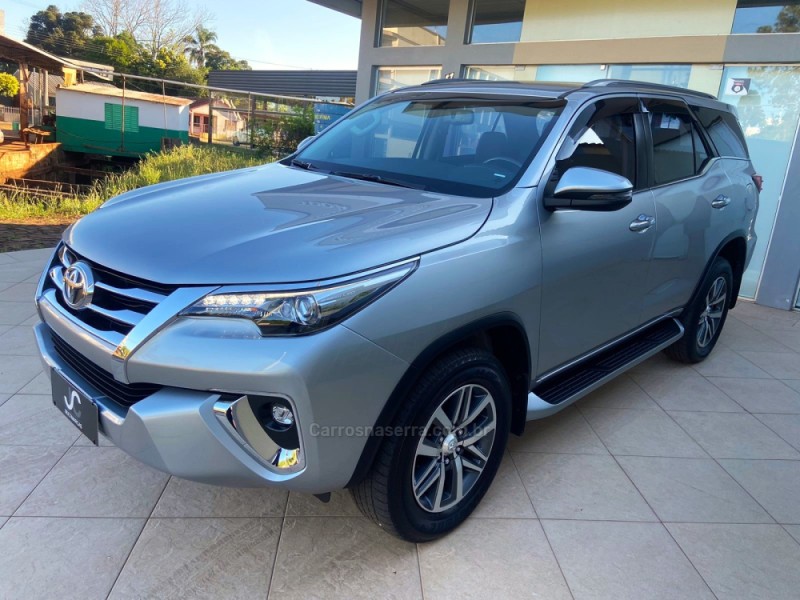 HILUX SW4 2.8 SRX 4X4 7 LUGARES 16V TURBO INTERCOOLER DIESEL 4P AUTOMÁTICO - 2019 - CAMPINAS DO SUL