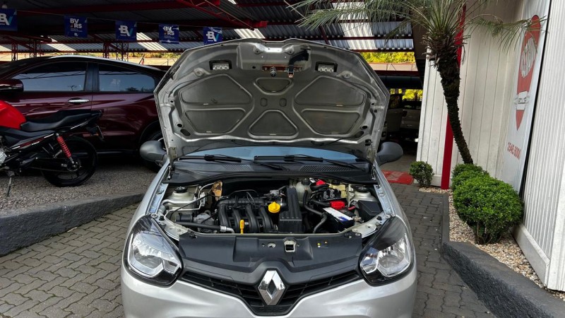 CLIO 1.0 16V FLEX 4P MANUAL - 2014 - TRêS COROAS