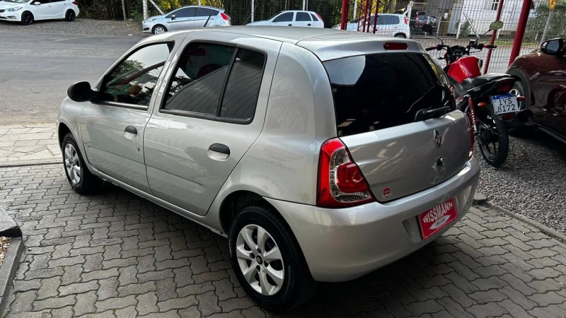 CLIO 1.0 16V FLEX 4P MANUAL - 2014 - TRêS COROAS