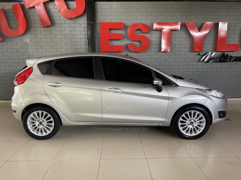 FIESTA 1.6 TITANIUM HATCH 16V FLEX 4P AUTOMÁTICO - 2014 - ESTâNCIA VELHA