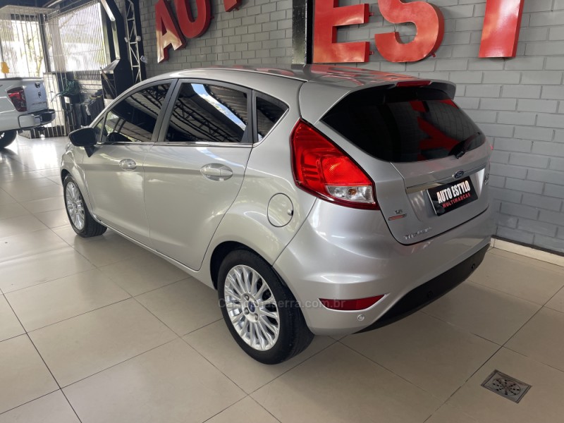 FIESTA 1.6 TITANIUM HATCH 16V FLEX 4P AUTOMÁTICO - 2014 - ESTâNCIA VELHA