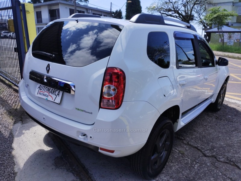 DUSTER 1.6 DYNAMIQUE 4X2 16V FLEX 4P MANUAL - 2014 - CAXIAS DO SUL