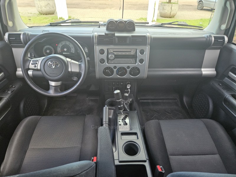 FJCRUISER 4.0 4X4 V6 24V GASOLINA 4P AUTOMÁTICO - 2007 - BOM PRINCíPIO