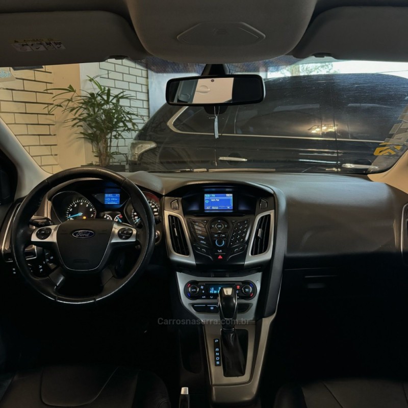 FOCUS 2.0 SE PLUS 16V FLEX 4P AUTOMÁTICO - 2014 - NOVO HAMBURGO