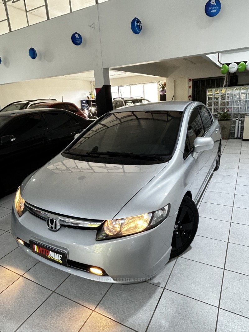 CIVIC 1.8 LX 16V GASOLINA 4P MANUAL - 2008 - CAXIAS DO SUL