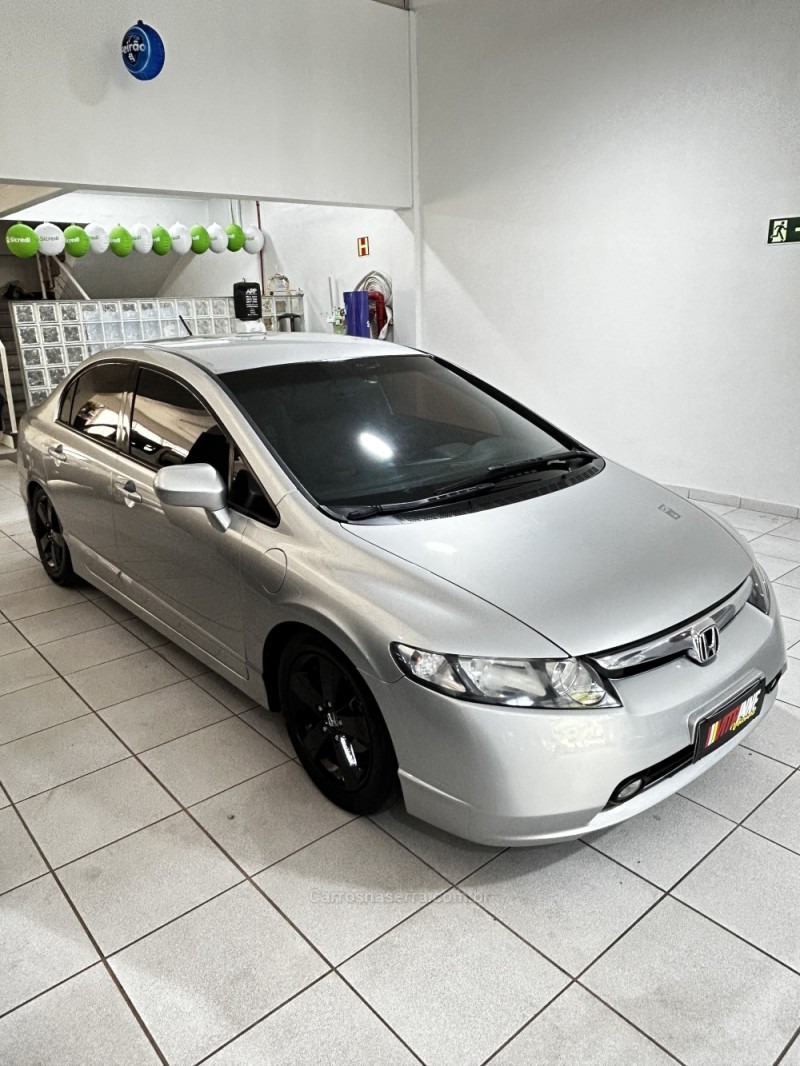 CIVIC 1.8 LX 16V GASOLINA 4P MANUAL - 2008 - CAXIAS DO SUL