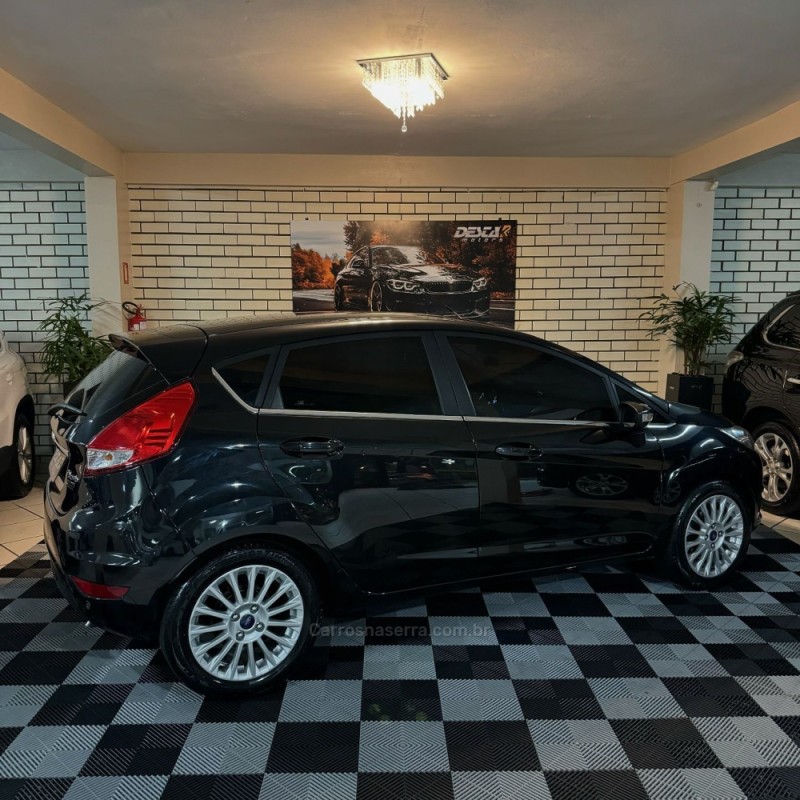 FIESTA 1.6 TITANIUM HATCH 16V FLEX 4P AUTOMÁTICO - 2014 - NOVO HAMBURGO