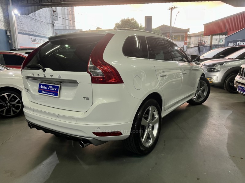 XC60 2.0 T5 R DESIGN TURBO GASOLINA 4P AUTOMÁTICO - 2015 - CAXIAS DO SUL