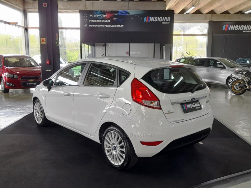 FIESTA 1.6 TITANIUM HATCH 16V FLEX 4P AUTOMÁTICO - 2015 - CAXIAS DO SUL