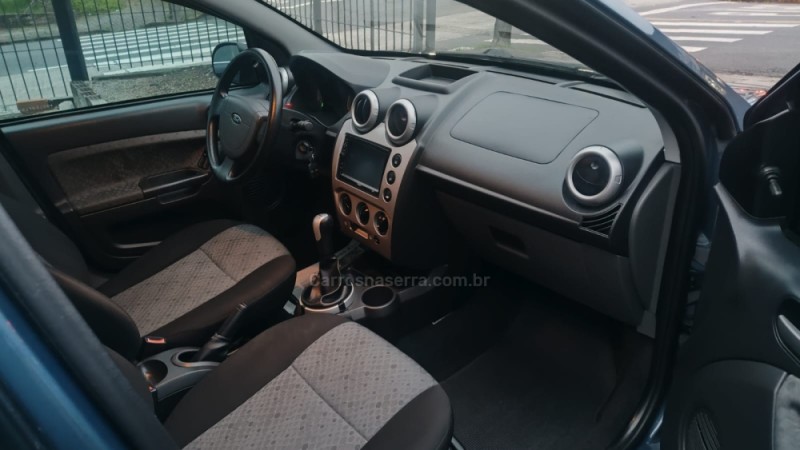 FIESTA 1.6 MPI CLASS HATCH 8V FLEX 4P MANUAL - 2011 - CAXIAS DO SUL