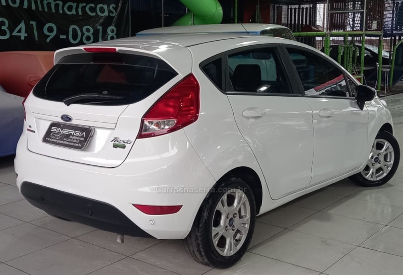 FIESTA 1.6 SE HATCH 16V FLEX 4P AUTOMÁTICO - 2016 - CAXIAS DO SUL