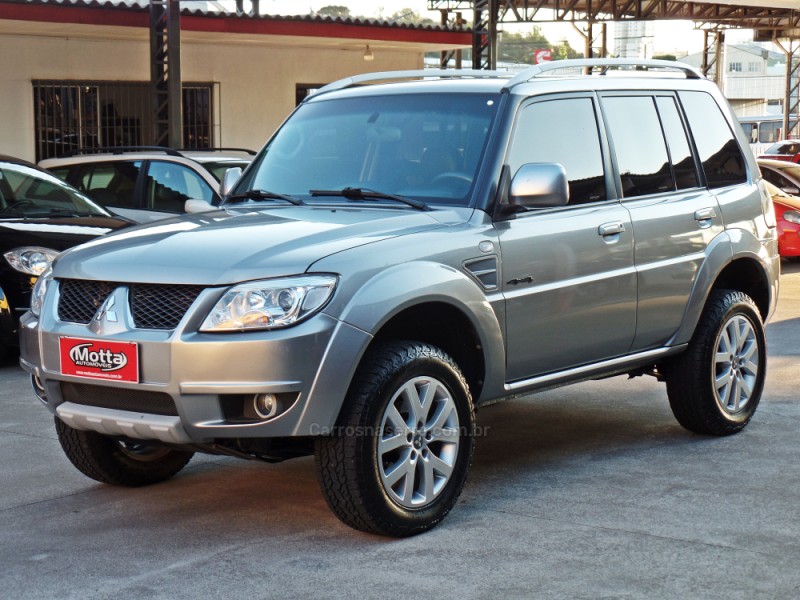 PAJERO TR4 2.0 4X4 16V 140CV FLEX 4P AUTOMÁTICO - 2012 - CAXIAS DO SUL