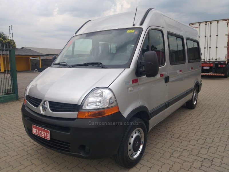 MASTER 2.5 DCI MINIBUS L2H2 16 LUGARES 16V DIESEL 3P MANUAL