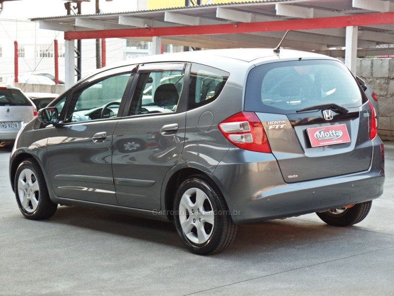 FIT 1.4 LX 8V GASOLINA 4P AUTOMÁTICO - 2012 - CAXIAS DO SUL