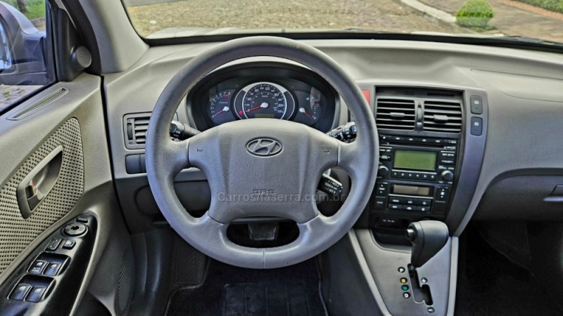 TUCSON 2.0 MPFI GLS BASE 16V 143CV 2WD FLEX 4P AUTOMÁTICO - 2012 - IVOTI