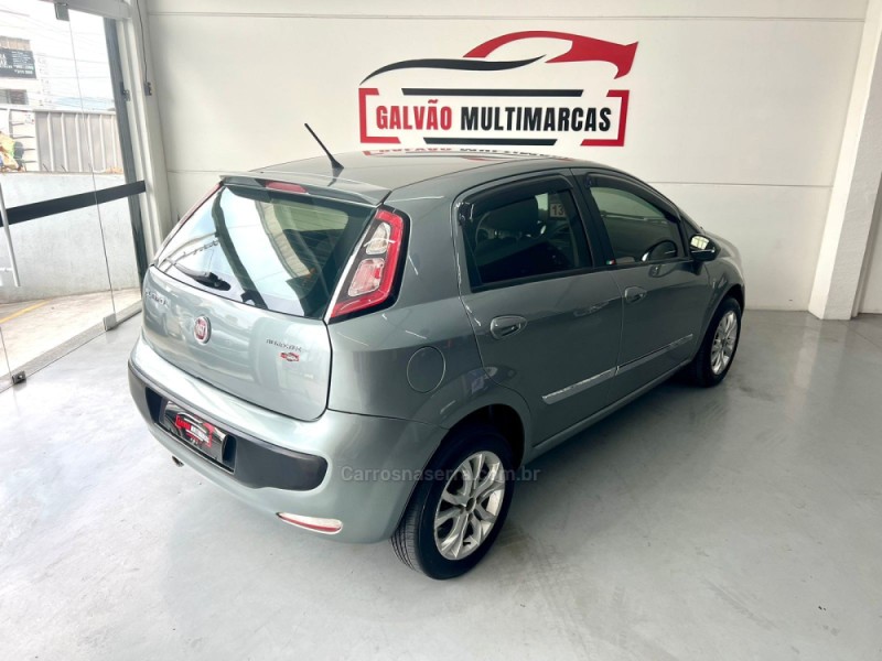 PUNTO 1.4 ATTRACTIVE ITALIA 8V FLEX 4P MANUAL - 2013 - CAXIAS DO SUL