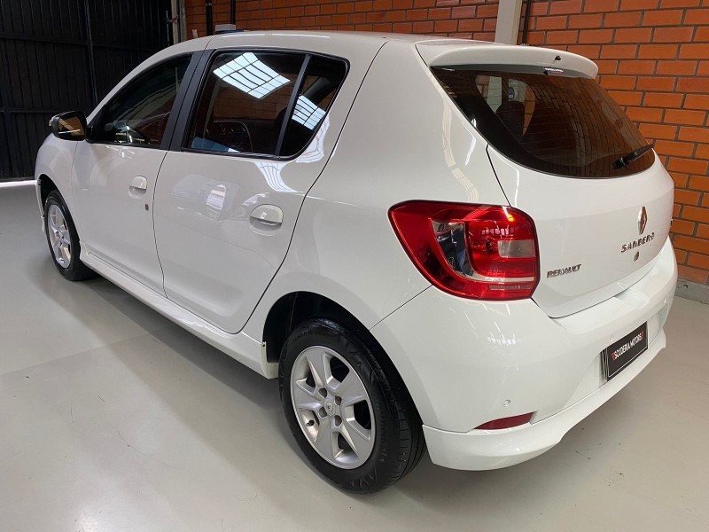 SANDERO 1.6 DYNAMIQUE 8V FLEX 4P MANUAL - 2015 - BENTO GONçALVES