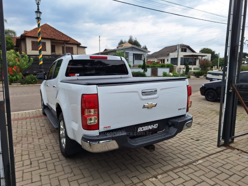 S10 2.4 LTZ 4X2 CD 8V FLEX 4P MANUAL - 2013 - CAMBARá DO SUL