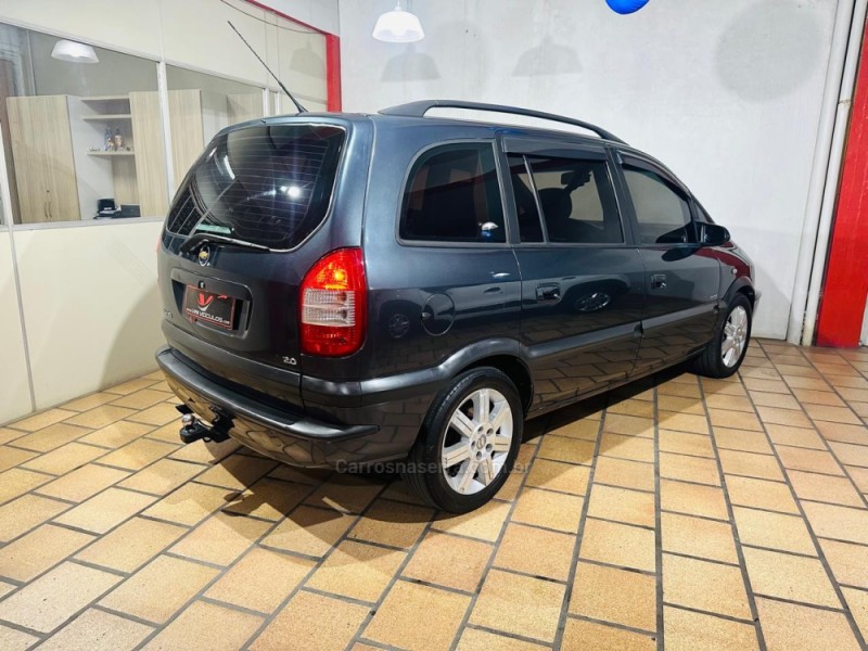 ZAFIRA 2.0 MPFI ELITE 8V FLEX 4P MANUAL - 2008 - CAXIAS DO SUL