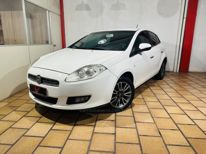 BRAVO 1.8 ESSENCE 16V FLEX 4P MANUAL - 2014 - CAXIAS DO SUL