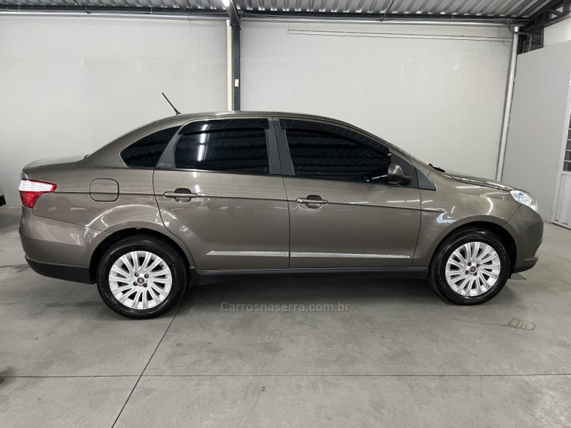 SIENA 1.6 MPI ESSENCE 16V FLEX 4P MANUAL - 2013 - CAXIAS DO SUL