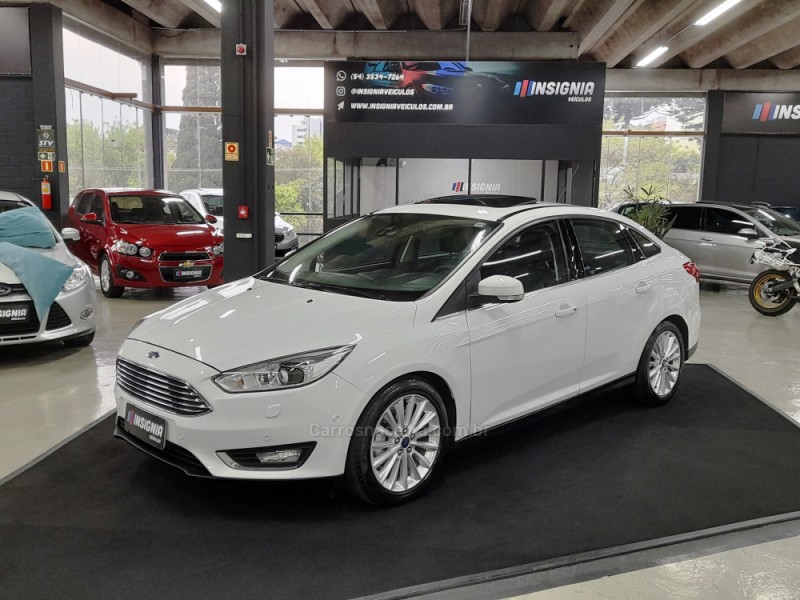 FOCUS 2.0 TITANIUM PLUS FASTBACK 16V FLEX 4P AUTOMÁTICO - 2016 - CAXIAS DO SUL