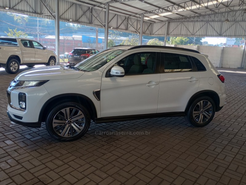 OUTLANDER 2.0 HPE MIVEC SPORT FLEX 4P AUTOMÁTICO - 2021 - CAXIAS DO SUL