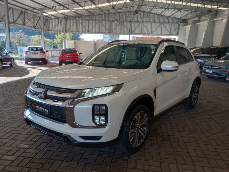 OUTLANDER 2.0 HPE MIVEC SPORT FLEX 4P AUTOMÁTICO - 2021 - CAXIAS DO SUL