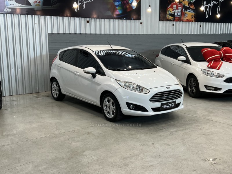 FIESTA 1.6 SE HATCH 16V FLEX 4P MANUAL - 2014 - CAXIAS DO SUL