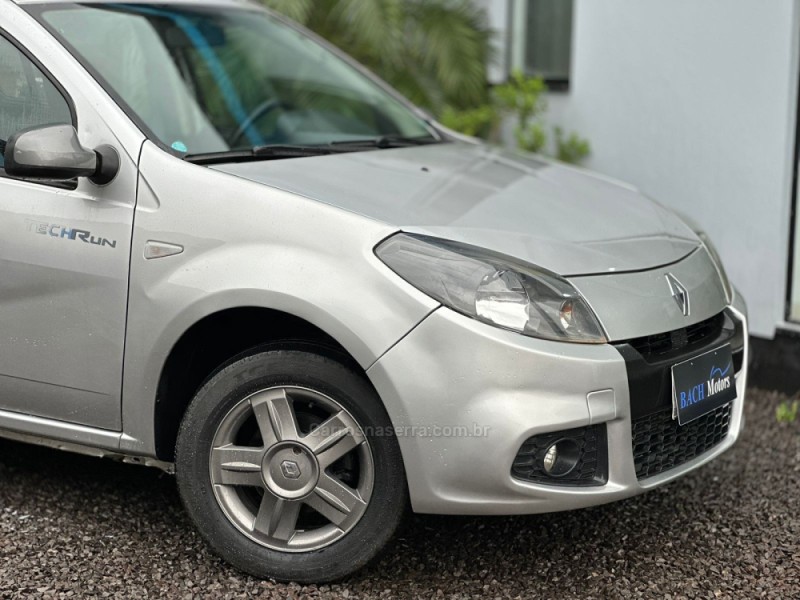 SANDERO 1.0 TECH RUN 16V FLEX 4P MANUAL - 2014 - ROLANTE