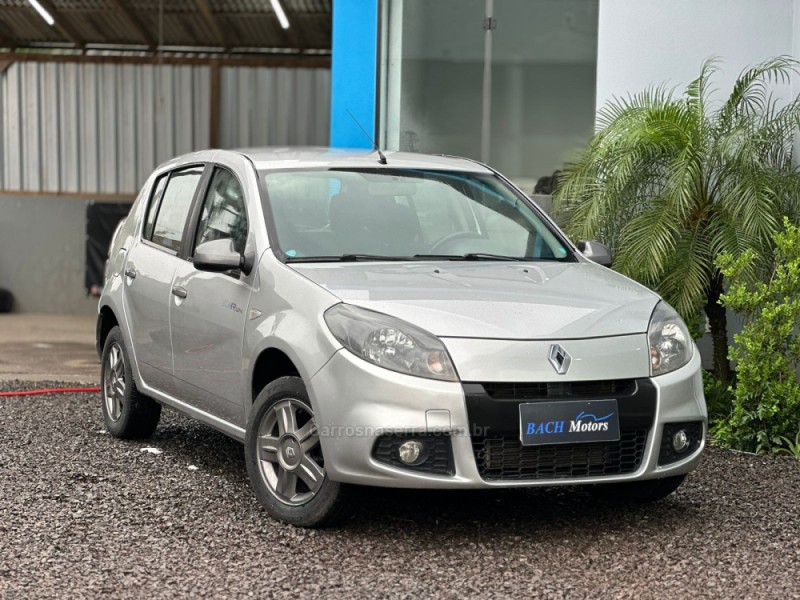 SANDERO 1.0 TECH RUN 16V FLEX 4P MANUAL - 2014 - ROLANTE