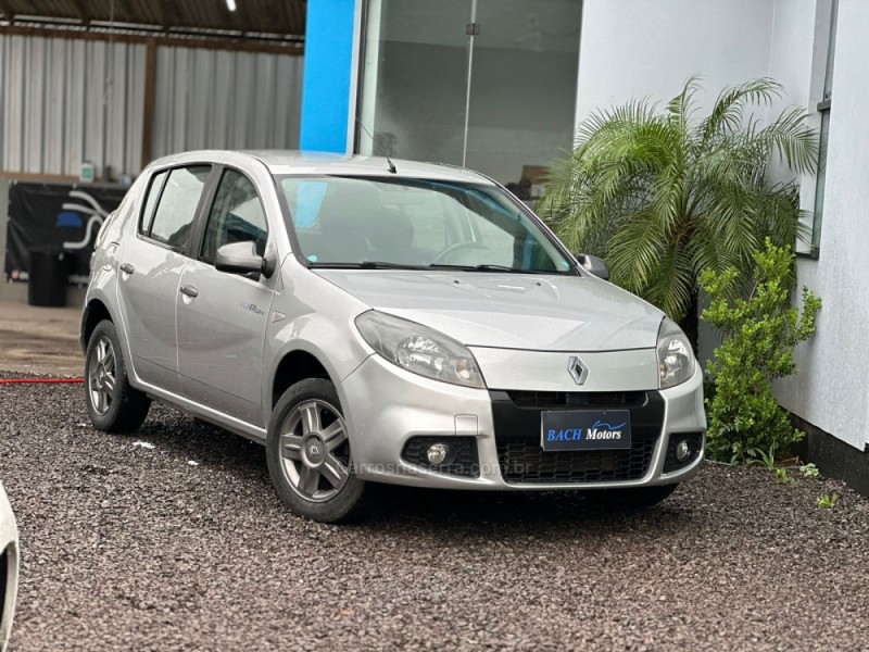 SANDERO 1.0 TECH RUN 16V FLEX 4P MANUAL - 2014 - ROLANTE