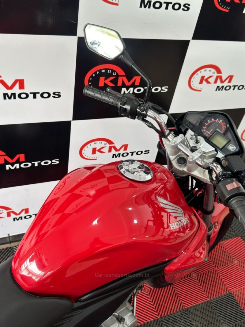 CB 300R  - 2014 - PORTãO