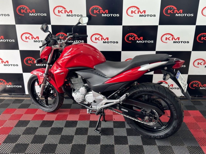 CB 300R  - 2014 - PORTãO