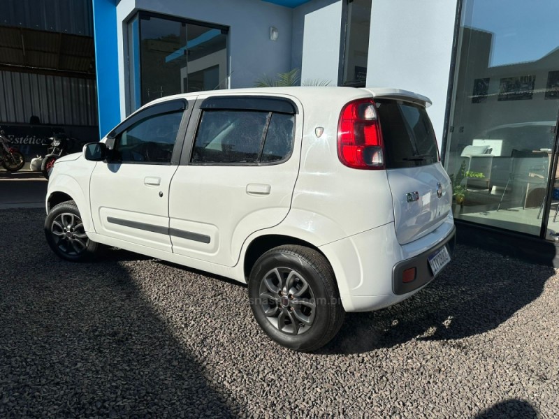 UNO 1.0 VIVACE 8V FLEX 4P MANUAL - 2013 - ROLANTE