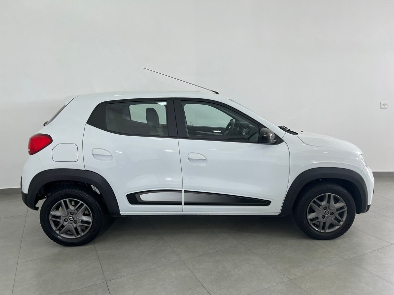 KWID 1.0 12V SCE FLEX INTENSE MANUAL - 2022 - FARROUPILHA