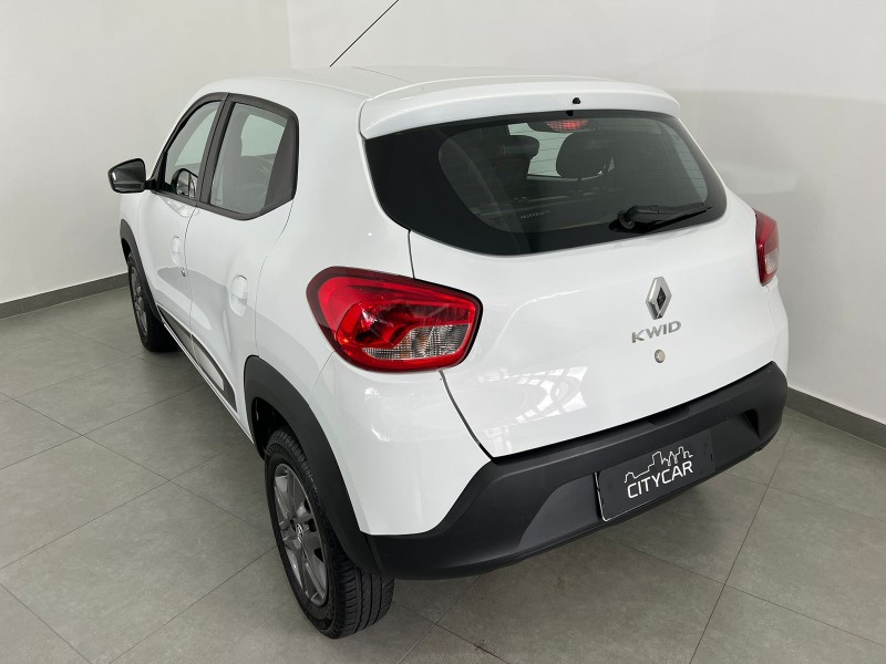 KWID 1.0 12V SCE FLEX INTENSE MANUAL - 2022 - FARROUPILHA