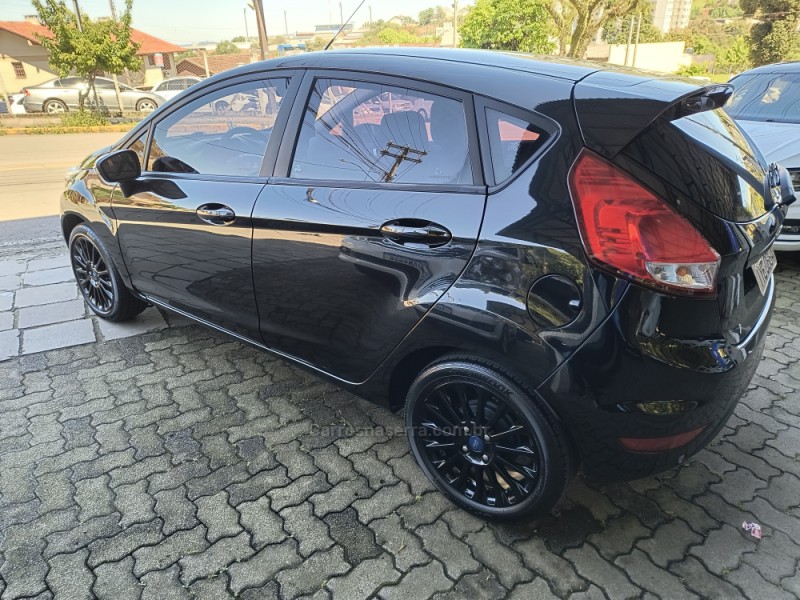 FIESTA 1.6 SE HATCH PLUS 16V FLEX 4P MANUAL - 2017 - BENTO GONçALVES