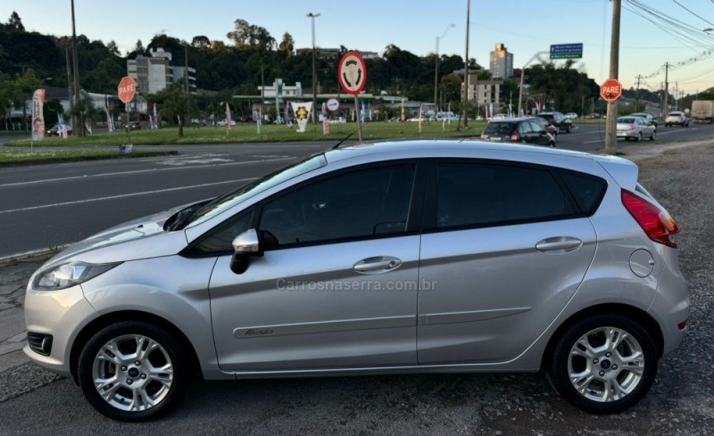 FIESTA 1.6 SE HATCH 16V FLEX 4P AUTOMÁTICO - 2016 - CAXIAS DO SUL