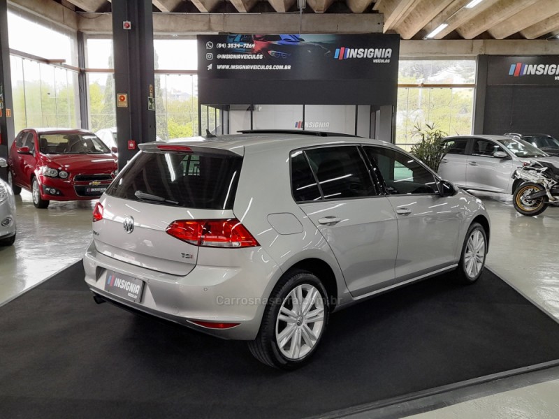 GOLF 1.0 TSI COMFORTLINE 12V TOTAL FLEX 4P MANUAL - 2017 - CAXIAS DO SUL