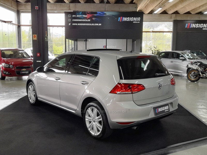 GOLF 1.0 TSI COMFORTLINE 12V TOTAL FLEX 4P MANUAL - 2017 - CAXIAS DO SUL