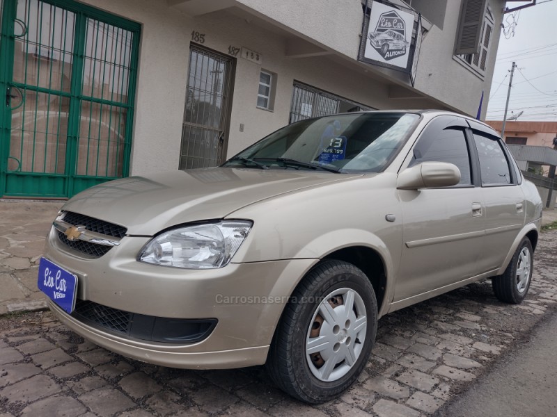 CLASSIC 1.0 MPFI LS 8V GASOLINA 4P MANUAL - 2013 - VACARIA