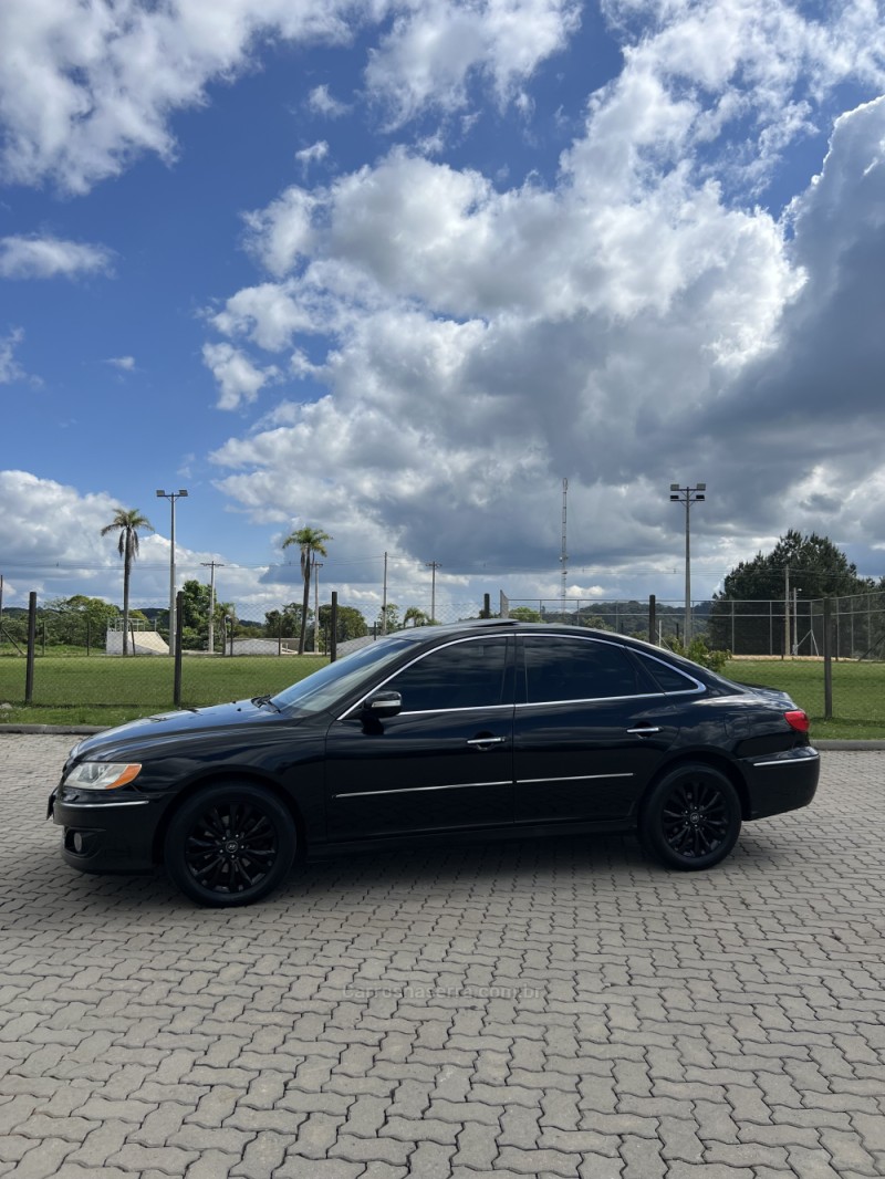 AZERA 3.3 MPFI GLS SEDAN V6 24V GASOLINA 4P AUTOMÁTICO - 2011 - ANTôNIO PRADO