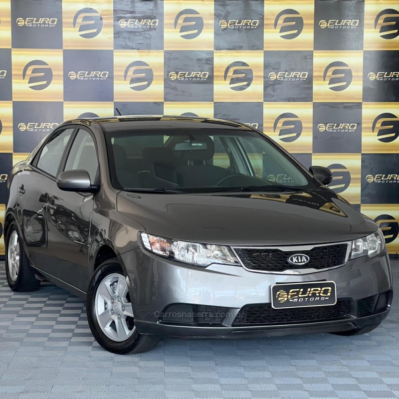 CERATO 1.6 SX E.233 16V GASOLINA 4P MANUAL - 2011 - PORTãO