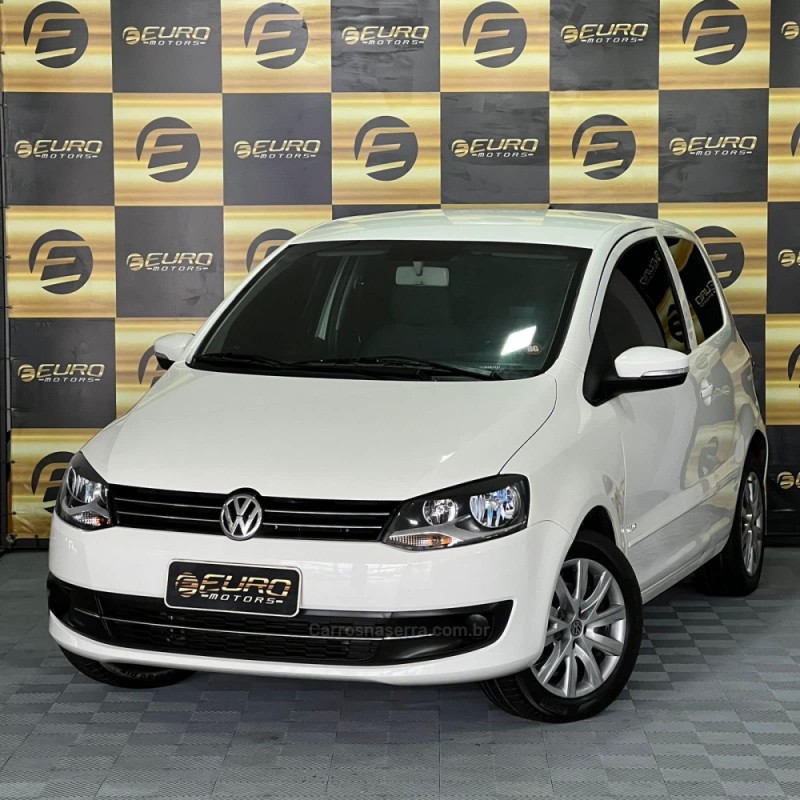 FOX 1.0 MI 8V FLEX 2P MANUAL - 2012 - PORTãO