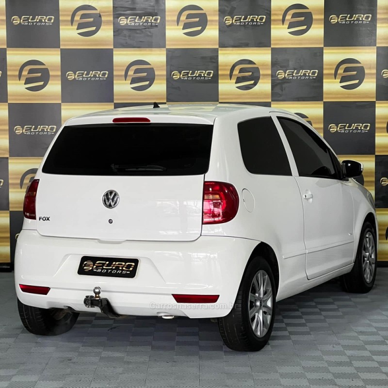 FOX 1.0 MI 8V FLEX 2P MANUAL - 2012 - PORTãO