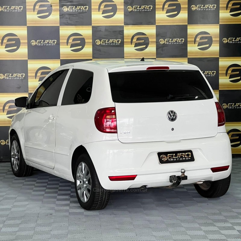 FOX 1.0 MI 8V FLEX 2P MANUAL - 2012 - PORTãO